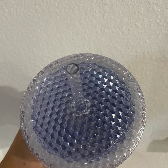 Starbucks Rainbow Studded Venti 24 oz Tumbler Summer 2020 Pride Month - Picture 4 of 4